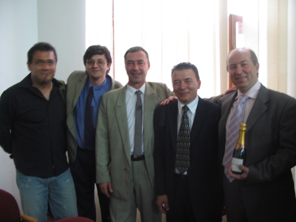 Smo+Iustin+Bogdan+Fristi+Lao1 2006.jpg